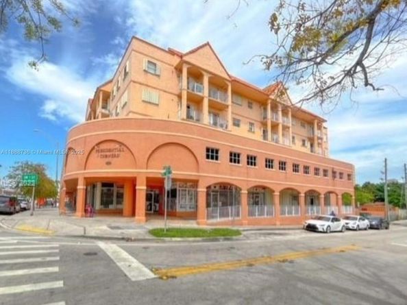 199 SW 12th Ave 404A, Miami FL 33130