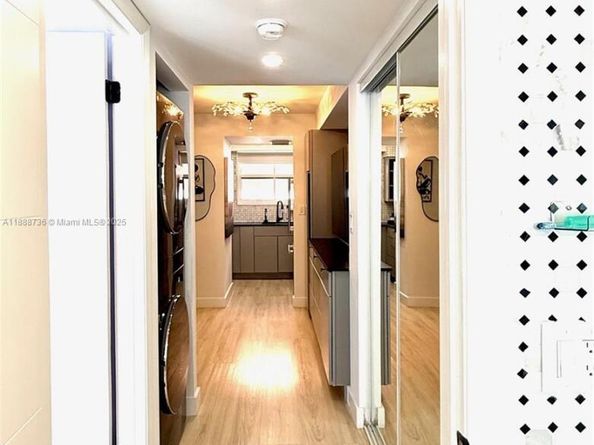 199 SW 12th Ave 404A, Miami FL 33130
