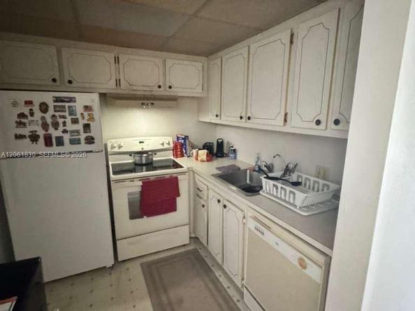 568 N Mansfield N 568, Boca Raton FL 33434