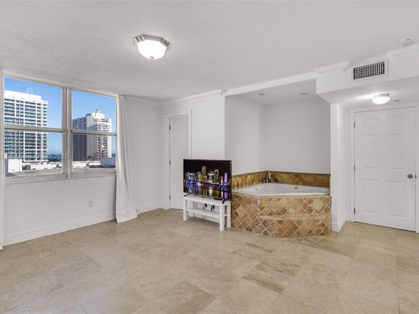 6801 Indian Creek Dr 804, Miami Beach FL 33141
