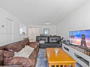 9766 NW 47th Ter 166, Doral FL 33178