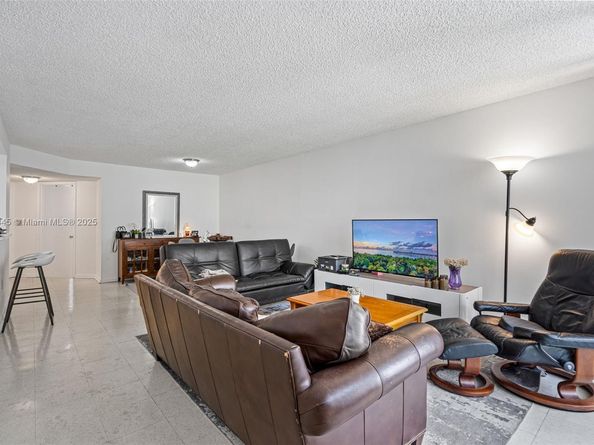 9766 NW 47th Ter 166, Doral FL 33178