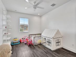 4921 Pointe Midtown Way, Palm Beach Gardens FL 33418