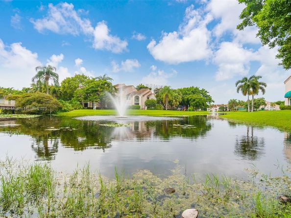 12178 Saint Andrews Pl 205, Miramar FL 33025