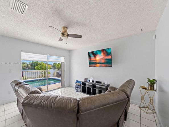 15321 SW 59th St, Miami FL 33193