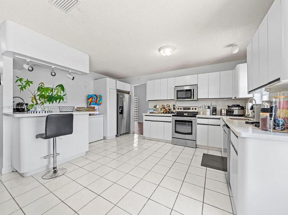 15321 SW 59th St, Miami FL 33193
