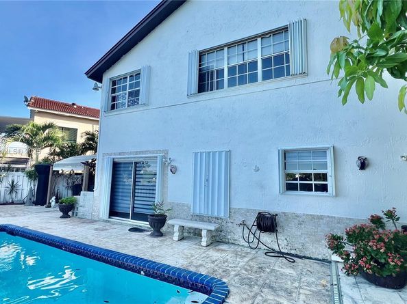 15321 SW 59th St, Miami FL 33193