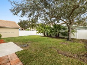 1994 NW 169th Ave, Pembroke Pines FL 33028