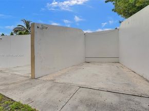 1994 NW 169th Ave, Pembroke Pines FL 33028