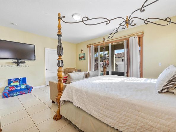 12360 SW 212th St, Miami FL 33177
