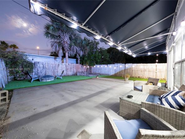 1400 NE 14th St, Fort Lauderdale FL 33304