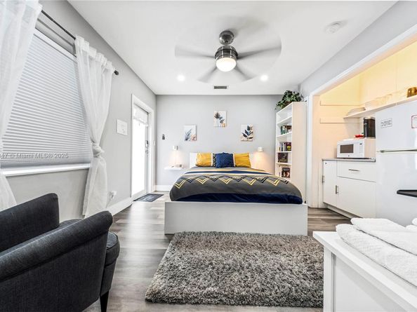 1400 NE 14th St, Fort Lauderdale FL 33304