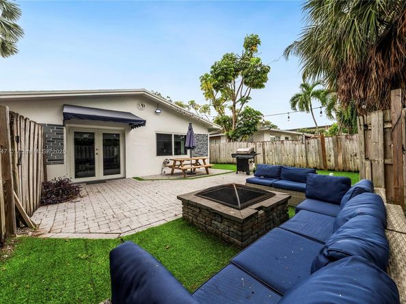 1400 NE 14th St, Fort Lauderdale FL 33304