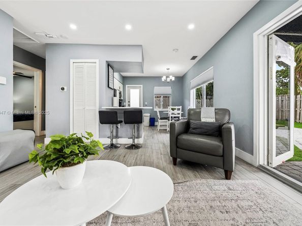 1400 NE 14th St, Fort Lauderdale FL 33304