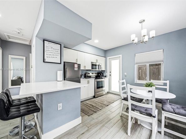 1400 NE 14th St, Fort Lauderdale FL 33304