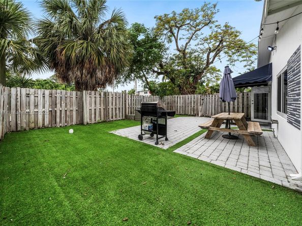 1400 NE 14th St, Fort Lauderdale FL 33304