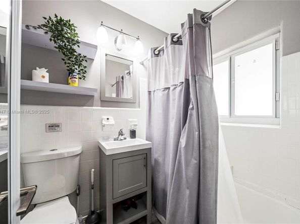 1400 NE 14th St, Fort Lauderdale FL 33304