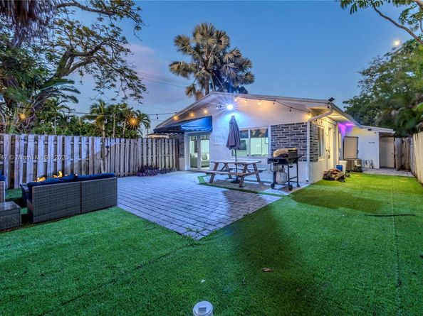 1400 NE 14th St, Fort Lauderdale FL 33304