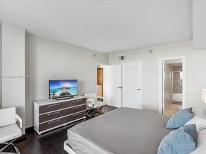 10275 Collins Ave 529, Bal Harbour FL 33154