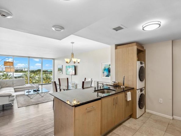 10275 Collins Ave 529, Bal Harbour FL 33154