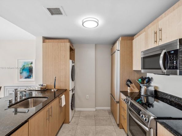 10275 Collins Ave 529, Bal Harbour FL 33154