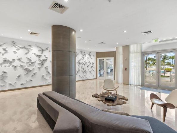 10275 Collins Ave 529, Bal Harbour FL 33154