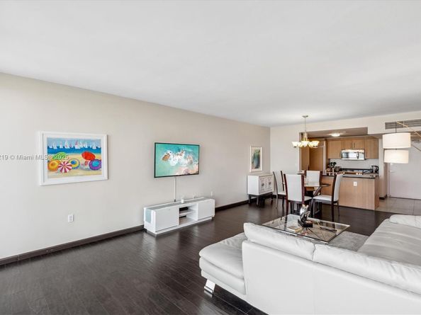 10275 Collins Ave 529, Bal Harbour FL 33154