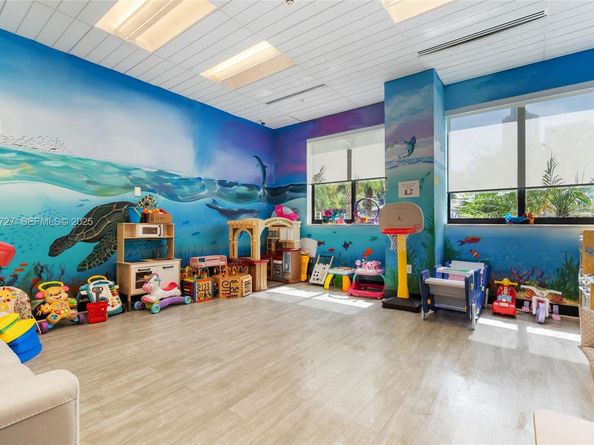 999 SW 1st Ave 2405, Miami FL 33130