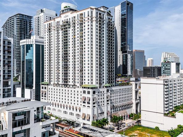 999 SW 1st Ave 2405, Miami FL 33130