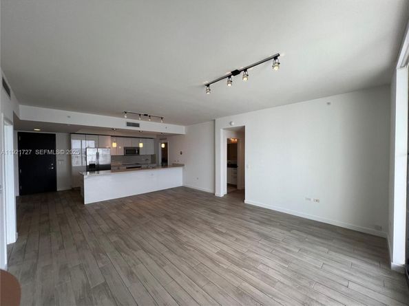 999 SW 1st Ave 2405, Miami FL 33130