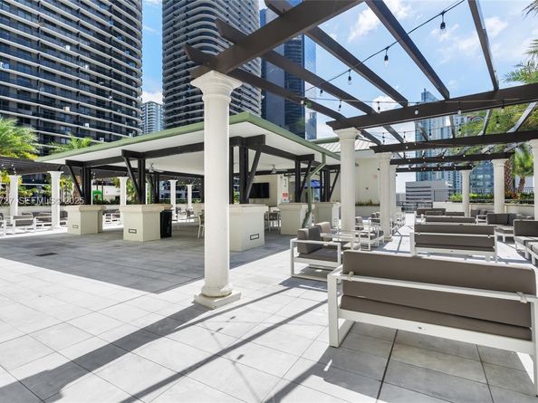 999 SW 1st Ave 2405, Miami FL 33130