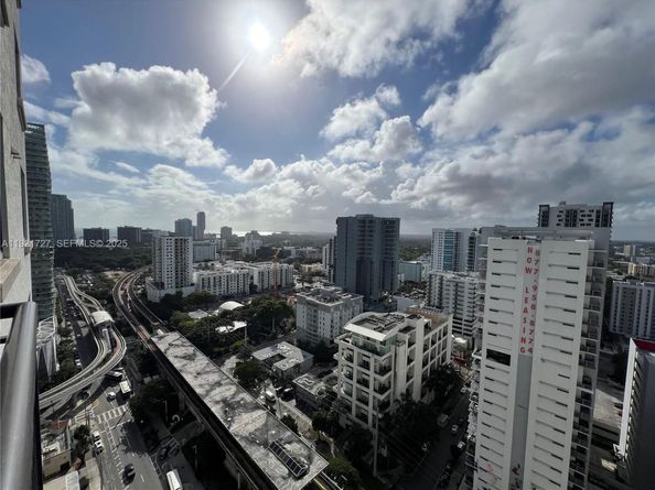 999 SW 1st Ave 2405, Miami FL 33130