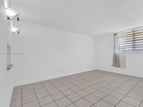 801 NW 47th Ave 118W, Miami FL 33126