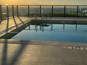 1600 NE 1st Ave 1220, Miami FL 33132