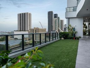 1600 NE 1st Ave 1220, Miami FL 33132