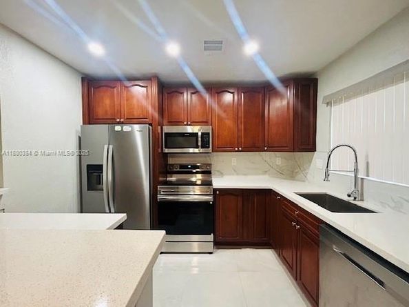 3420 NW 2nd St, Lauderhill FL 33311