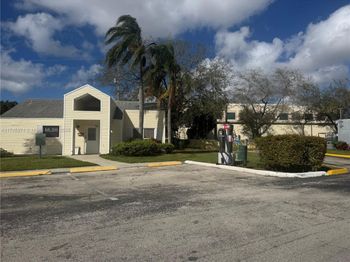 3425 NW 44th St