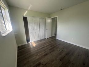 3425 NW 44th St 106, Oakland Park FL 33309