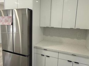 980 NE 146th St, North Miami FL 33161