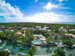 121 Knollwood Drive, Key Biscayne FL 33149