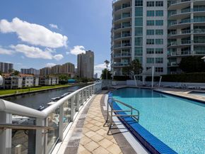 3131 NE 188th St 2510, Aventura FL 33180