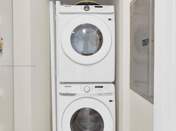 3131 NE 188th St 2510, Aventura FL 33180