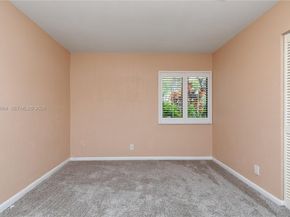 9360 S Chelsea Dr S, Plantation FL 33324