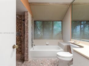 9360 S Chelsea Dr S, Plantation FL 33324