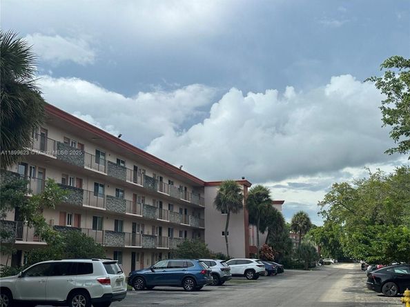 1101 NW 58th Ter 108, Sunrise FL 33313