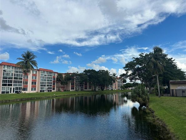 1101 NW 58th Ter 108, Sunrise FL 33313