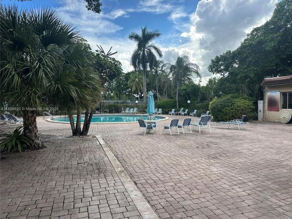 1101 NW 58th Ter 108, Sunrise FL 33313