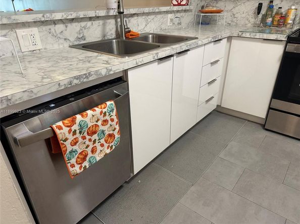 1101 NW 58th Ter 108, Sunrise FL 33313