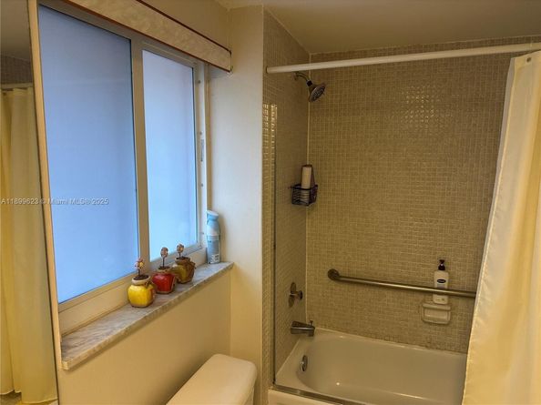 1101 NW 58th Ter 108, Sunrise FL 33313