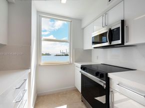 90 Alton Rd 902, Miami Beach FL 33139